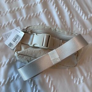 Lululemon belt bag-Brand new, still in package.
